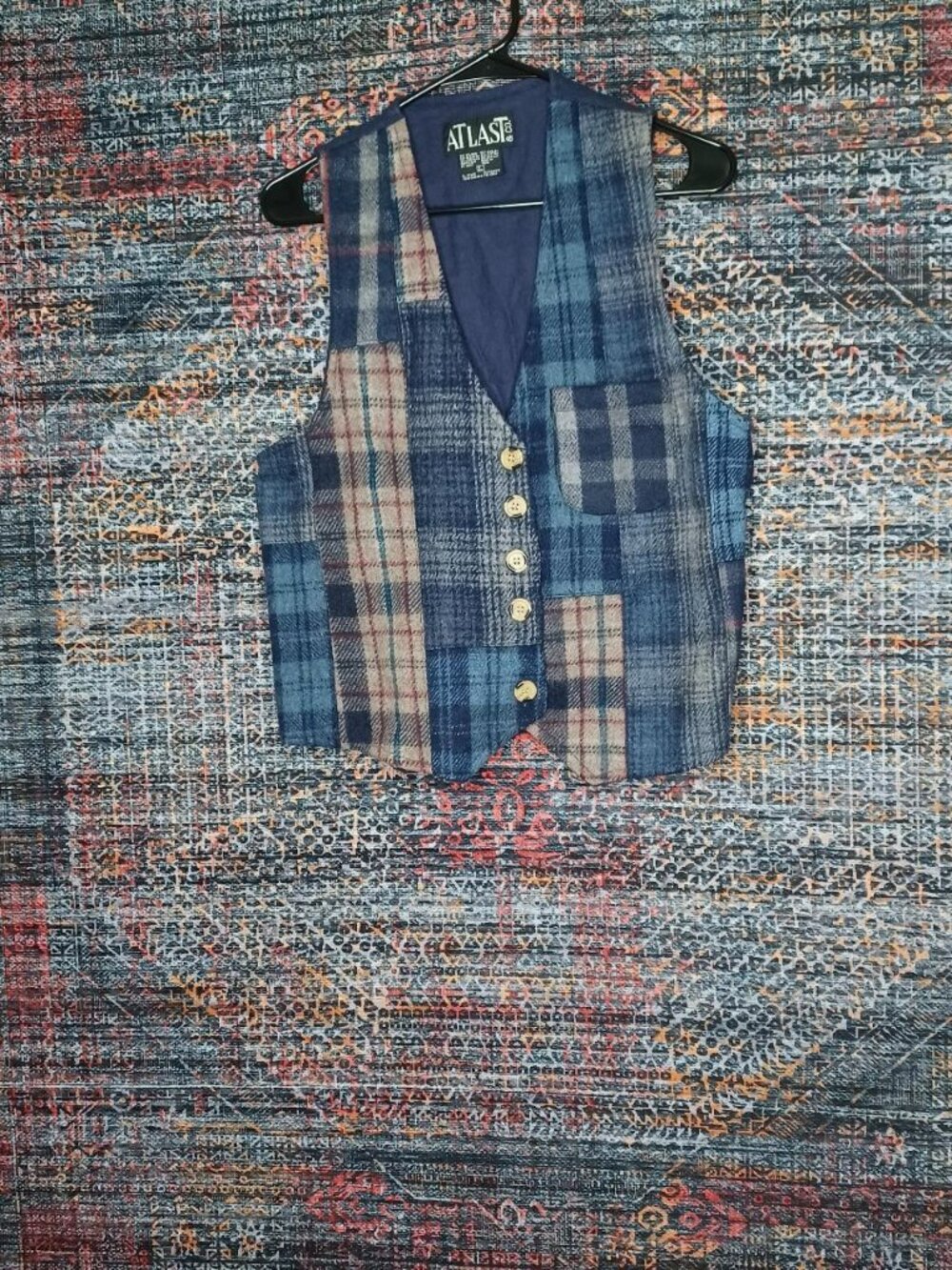 Vintage AtLast womens red gray blue patchwork crop wool cardigan vest L